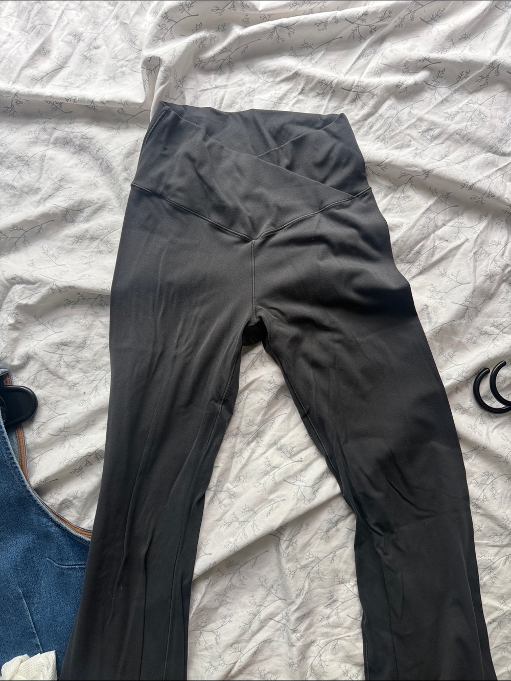 V shaped - High-Waist Black Girls' Active Leggings
